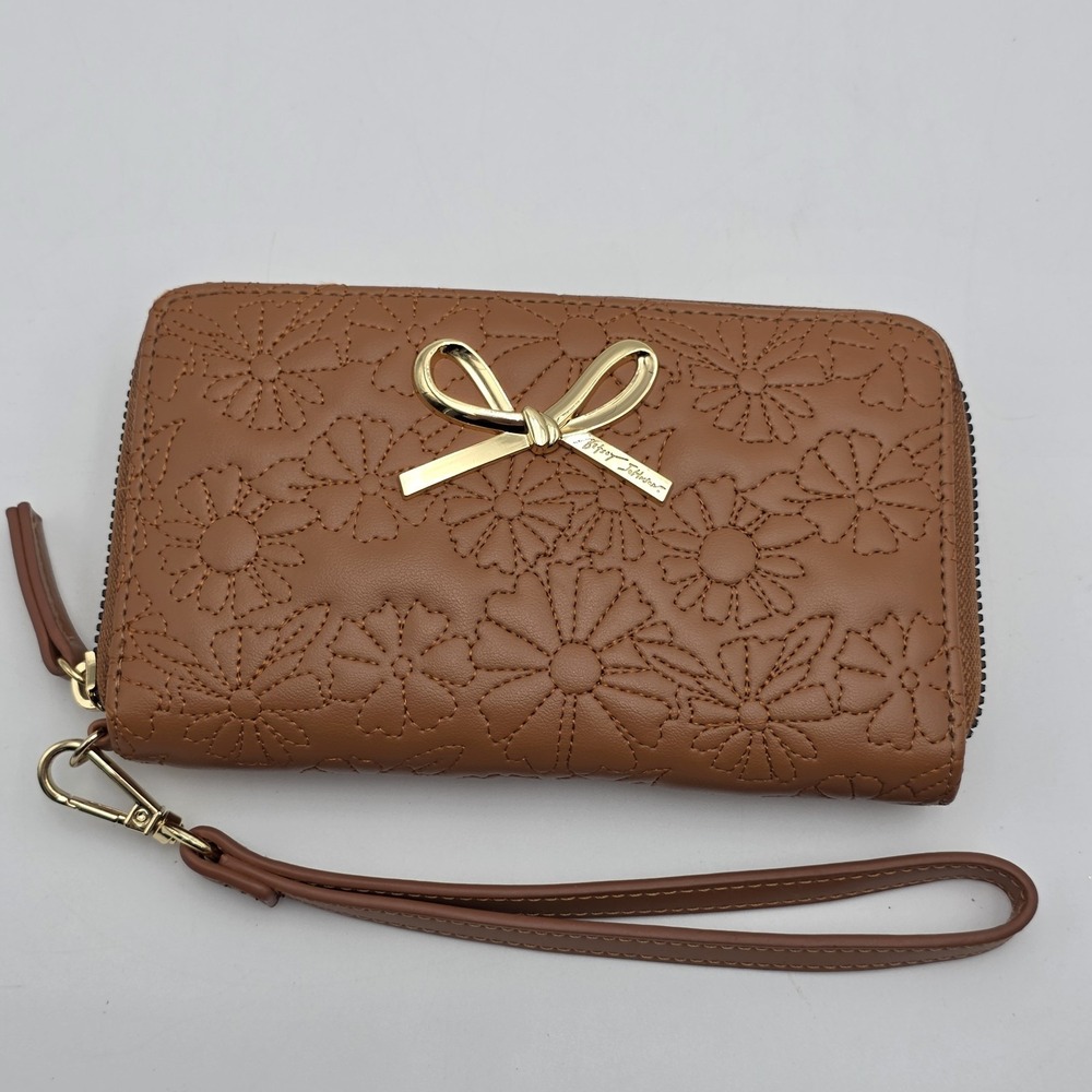 Betsey Johnson Kara‎ Embossed Hearts Zip Wallet Wristlet - Brown With Gold